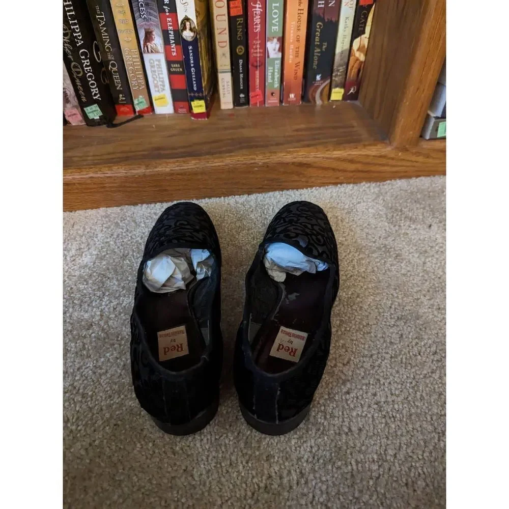 Red by Ramon tanza black velvet burnout loafers sz 9 made in Spain euc